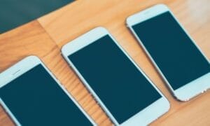 limpiar la pantalla del celular