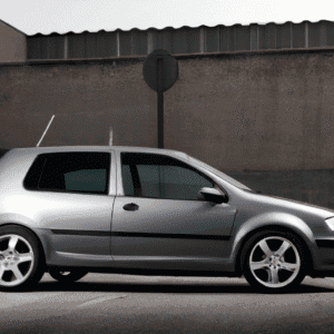 €13 por cuota sin entrada Golf 2009 en España?